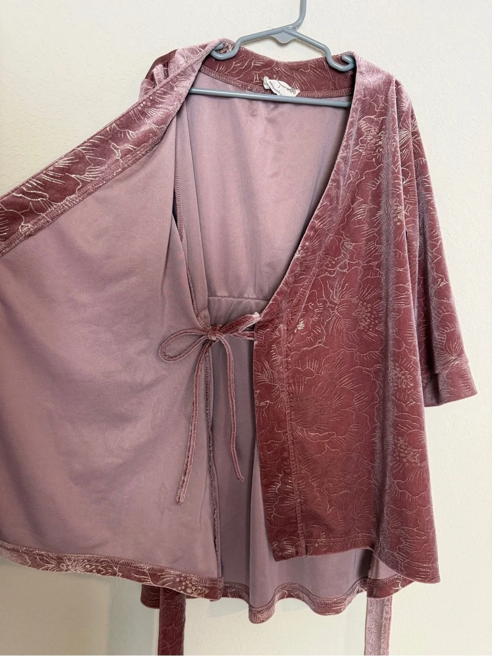 Joyfolie Mia Joy Dusty Rose Velvet Floral Wrap Robe